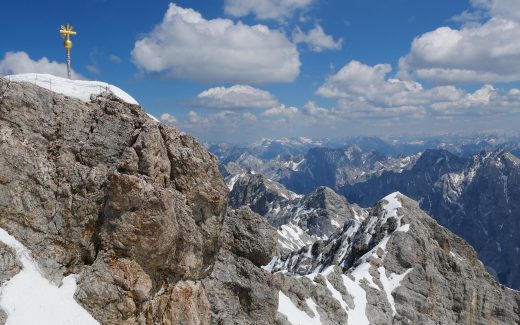 Wanderung auf die Zugspitze Ã¼bers imposante HÃ¶llental