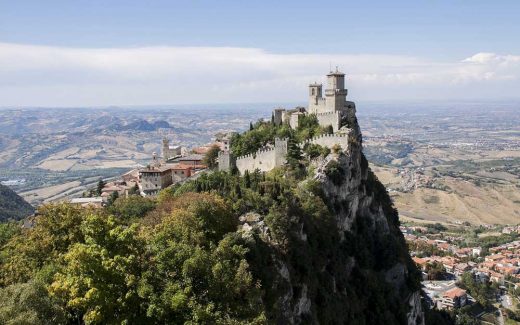 Monte Titano in San Marino: Grandiose Sicht bis zum Meer