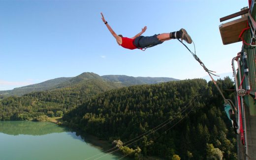 Bungee-Jumping von 96 m hoher BrÃ¼cke in KÃ¤rnten
