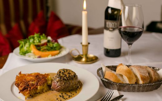 Piano Bar Innsbruck: Die besten Steaks der Alpen