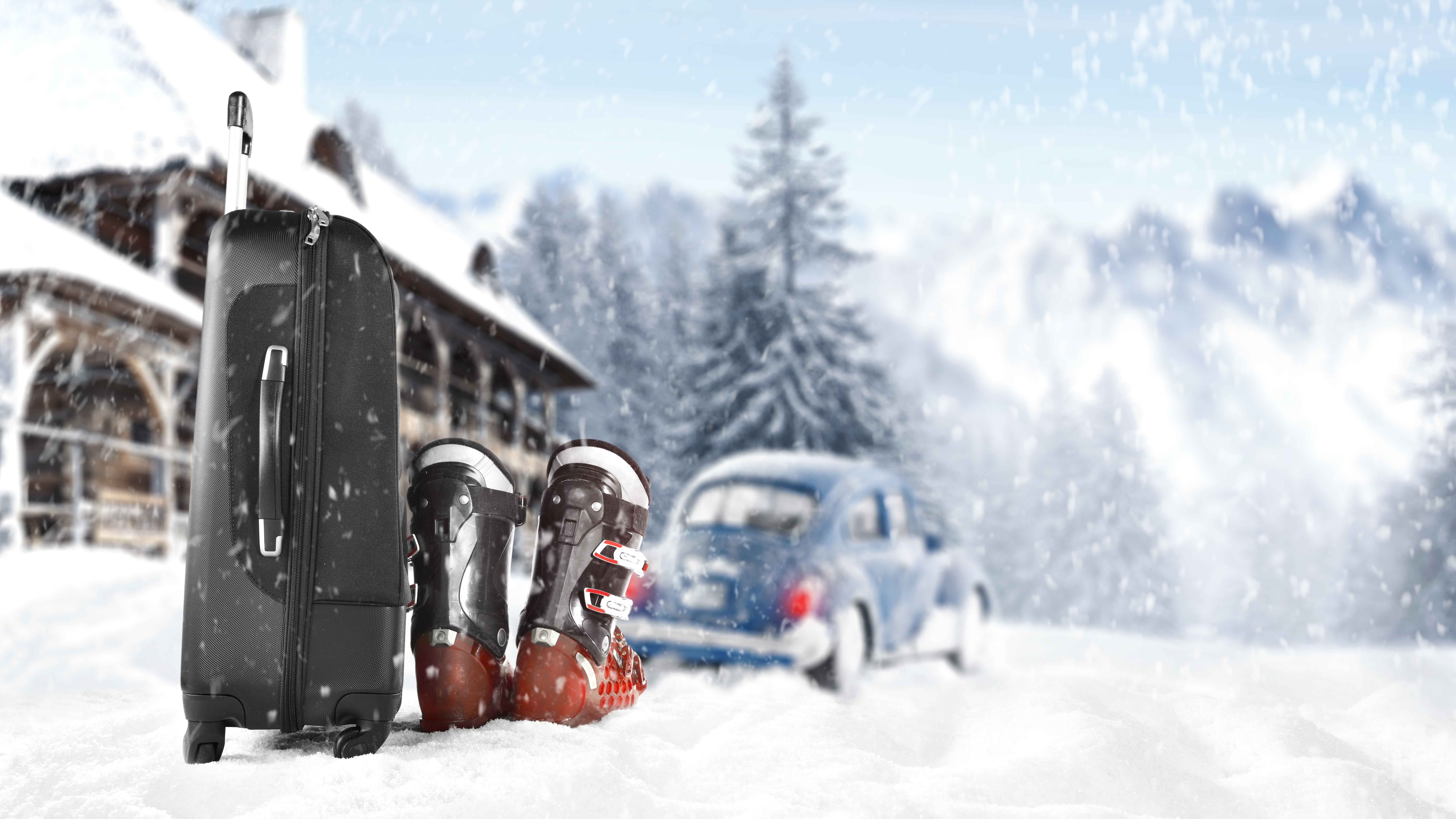 Packliste Skiurlaub: Was gehÃ¶rt in den Koffer?