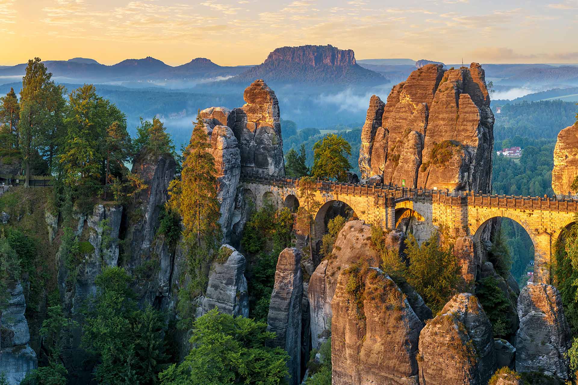 ReisefÃ¼hrer SÃ¤chsische Schweiz: Bizarre Felsen & Tiefblicke