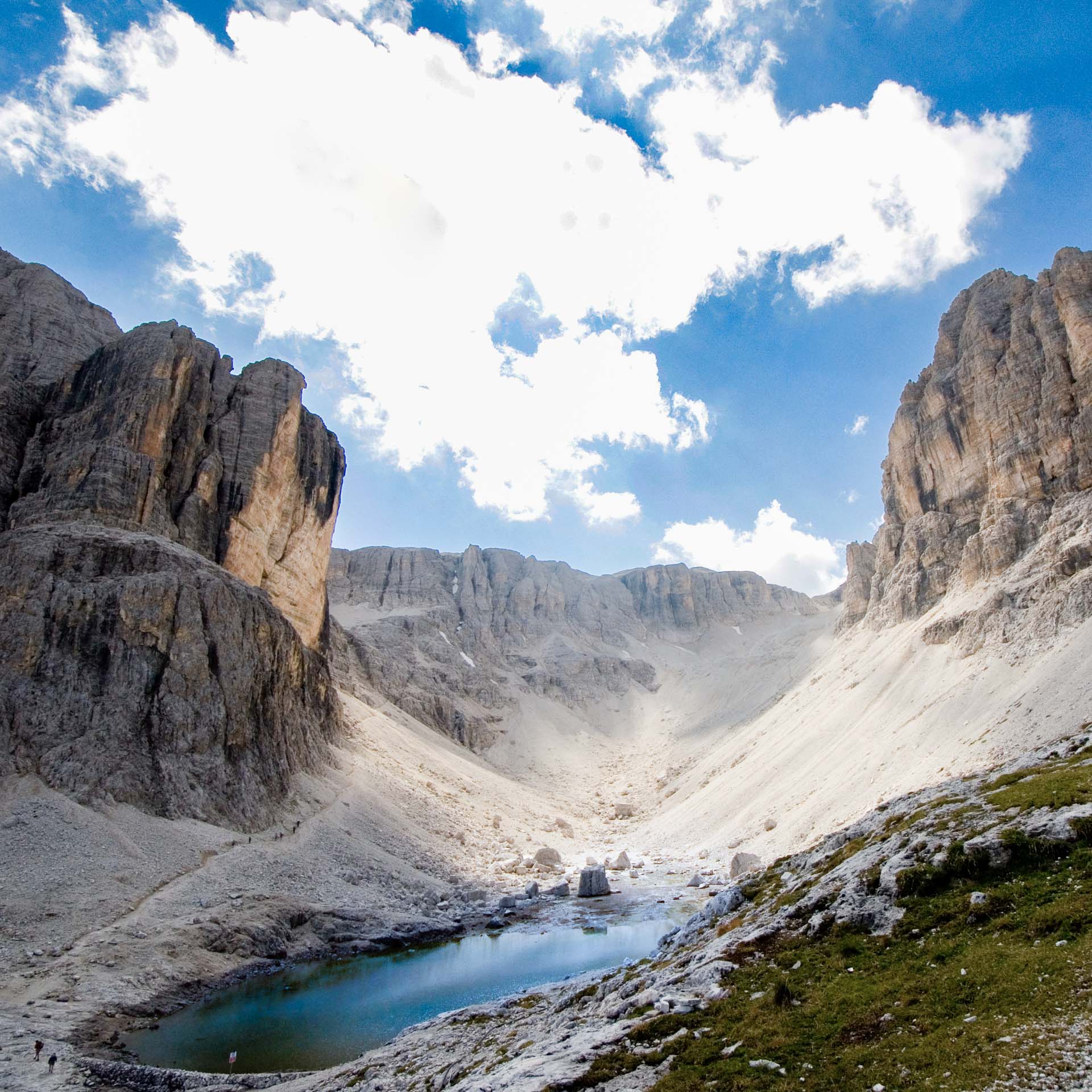 PisciadÃ¹ See: Tour zum traumhaften Bergsee der Dolomiten